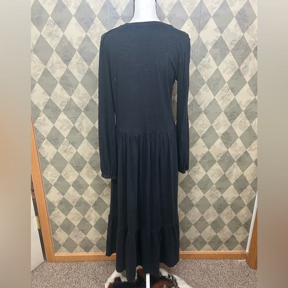Anthropologie | Saturday Sunday Arlo Tiered Midi Dress in Charcoal Black - Picture 5 of 8